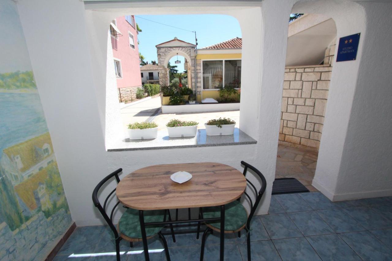 Apartments Knezovic Rovinj Szoba fotó